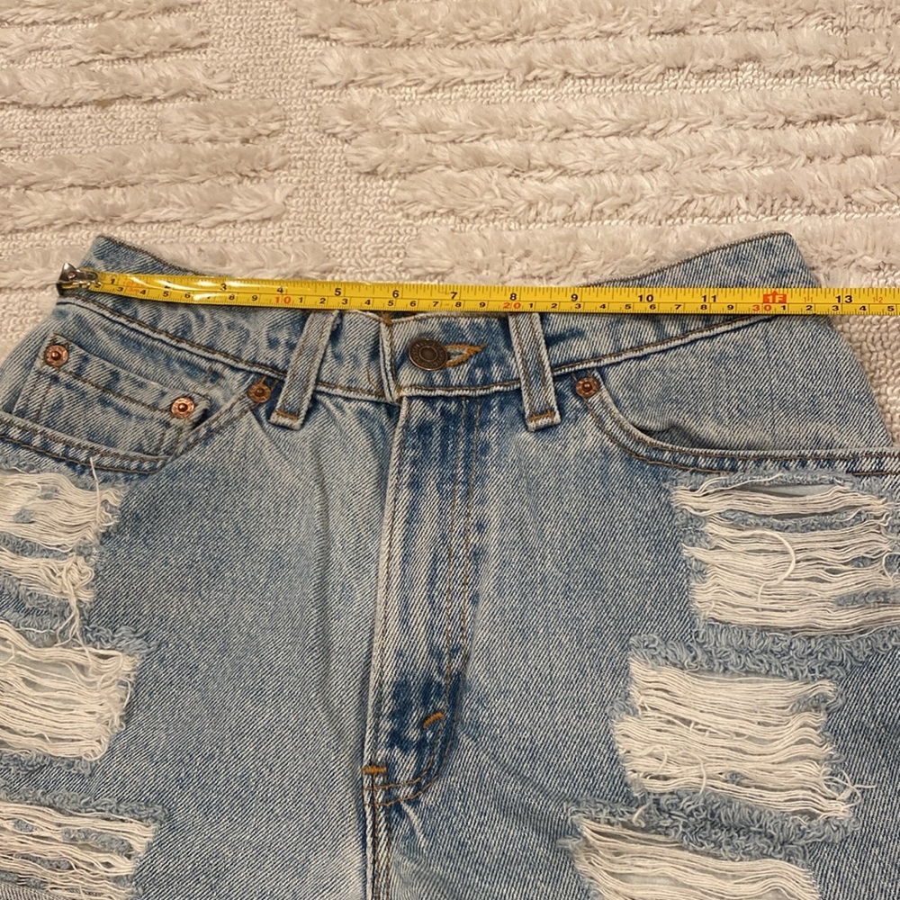 Vintage Levis Distressed Shorts Sz 25 - Picture 6 of 8
